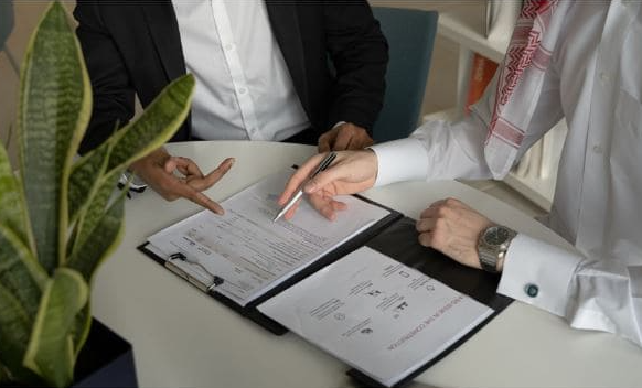 Honoraires d'agence immobilière à Auray : différence entre charge vendeur ou charge acquéreur